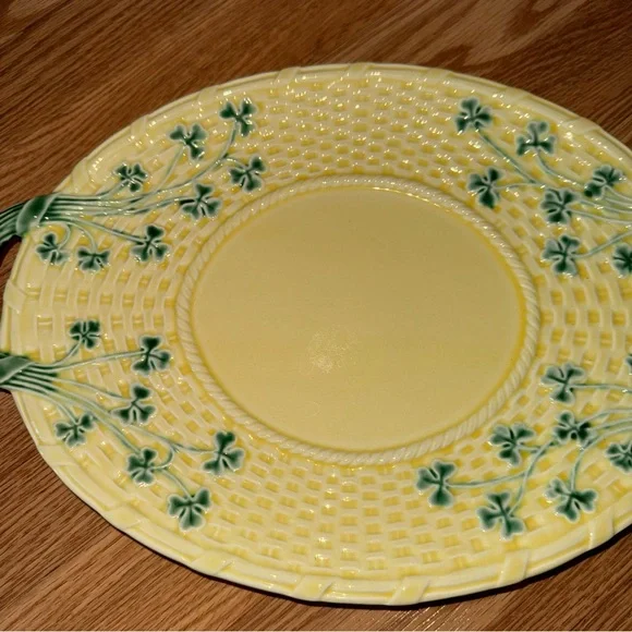 Bordallo Pinheiro Shamrock 14” Oval Serving Platter with Clover Made In Portugal - Picture 2 of 7